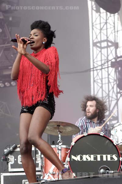 NOISETTES - 2009-08-29 - SAINT CLOUD - Domaine National - Grande Scene - 